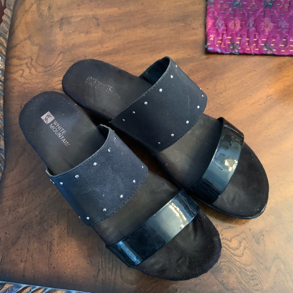 White Mountain comfortable sandals.